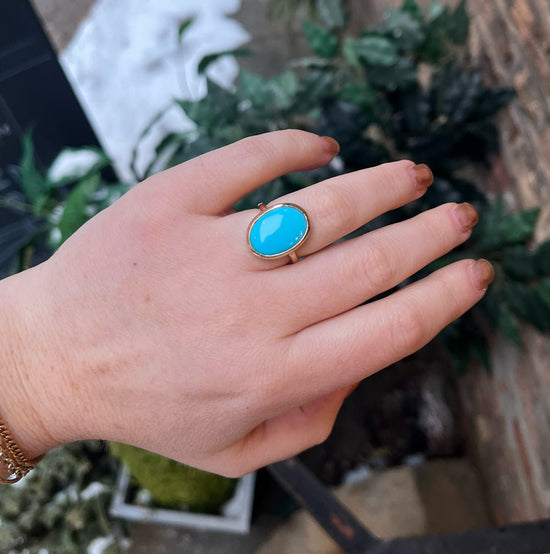 14k Gold Turquoise Cabochon Ring