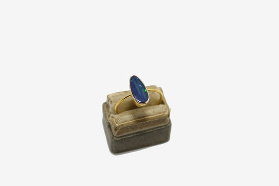 18k Gold Australian Opal Ring
